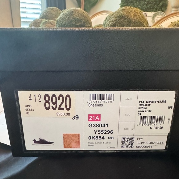 EEUC SZ 39 CHANEL Suede & Velvet Sneakers - Picture 6 of 7